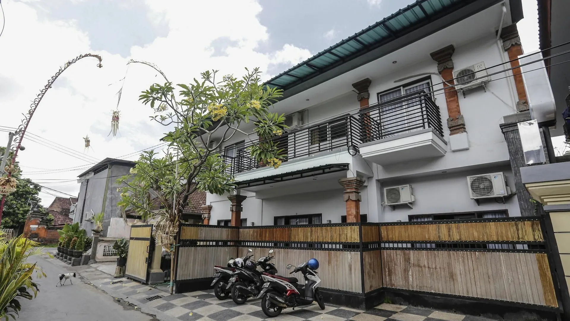 Dekrisna Denpasar Hotel