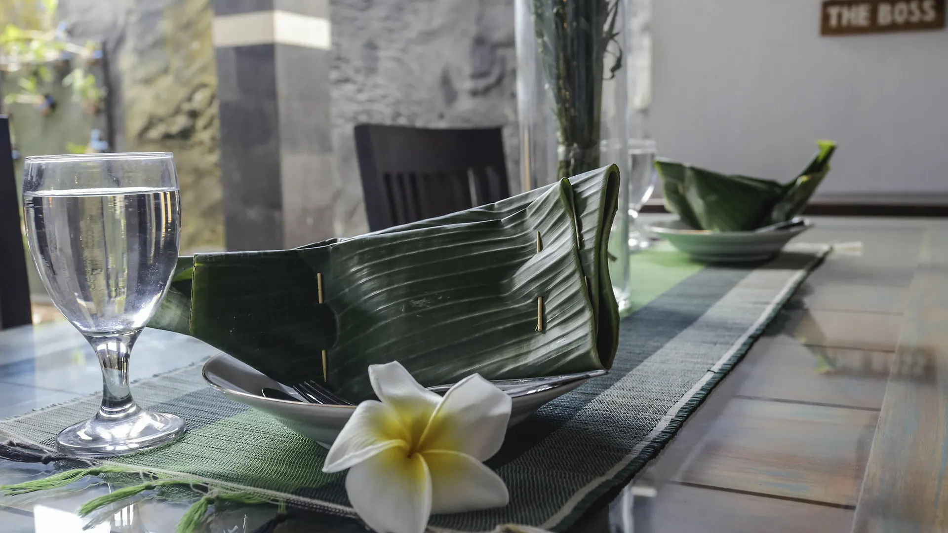 Dekrisna Denpasar Hotel 2*, Denpasar (Bali)